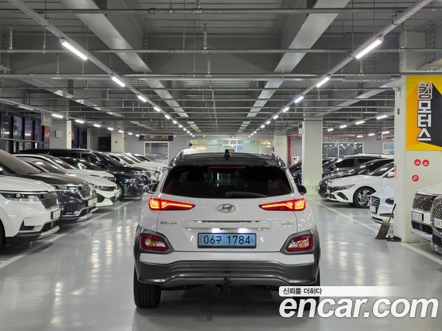 Hyundai Kona Premium — пробег 334 922 км — фото 5 из 5