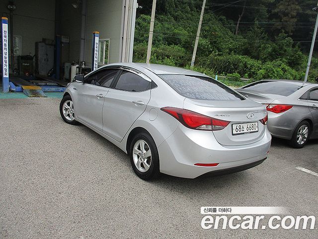 Hyundai AVANTE 1.6 VGT Style — пробег 106 862 км — фото 4 из 5