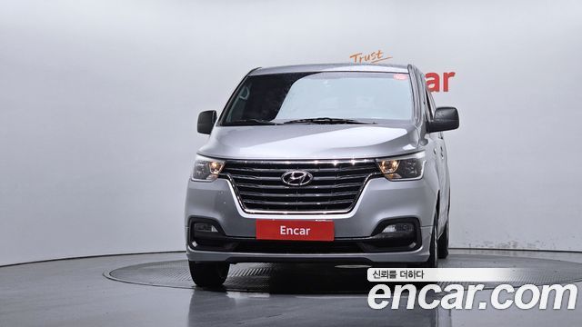 Hyundai Starex Van 5-Seater Modern — пробег 282 789 км — фото 3 из 5