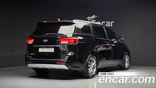 Kia Carnival из Кореи Encar