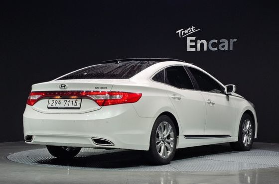 Hyundai Grandeur HG300 Royal — пробег 185 087 км — фото 2 из 5