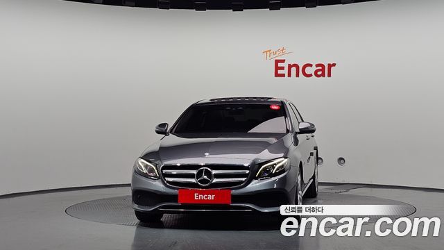 Mercedes-Benz E-Class E220d Avantgarde — пробег 106 576 км — фото 3 из 5