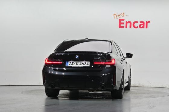 BMW 3-Series 320i M Sport — пробег 33 447 км — фото 4 из 5