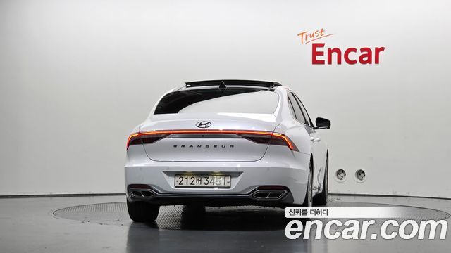 Hyundai Grandeur Calligraphy — пробег 143 712 км — фото 4 из 5