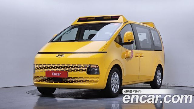 Hyundai Staria L3.5  Kinder Safety Car 11-Seater — пробег 69 346 км — фото 1 из 5
