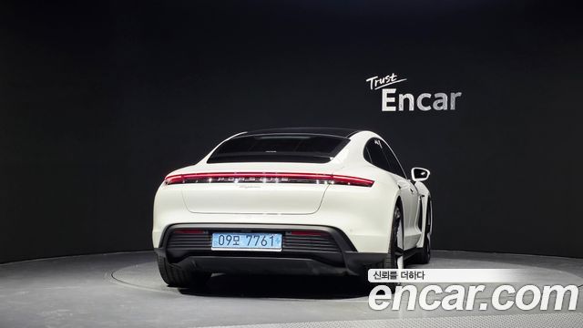 Porsche Taycan из Кореи Encar