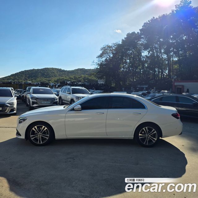 Mercedes-Benz E-Class из Кореи Encar