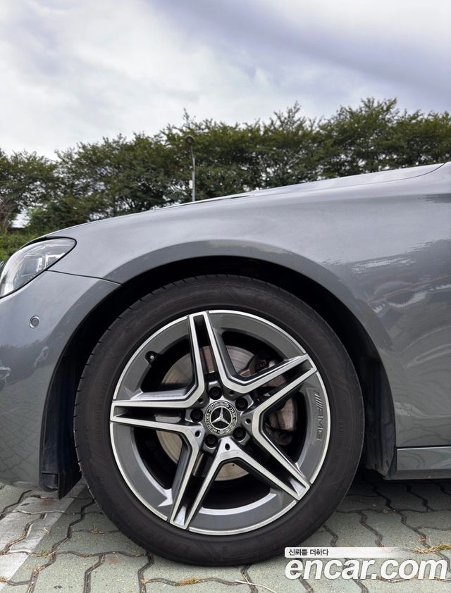 Mercedes-Benz E-Class из Кореи Encar