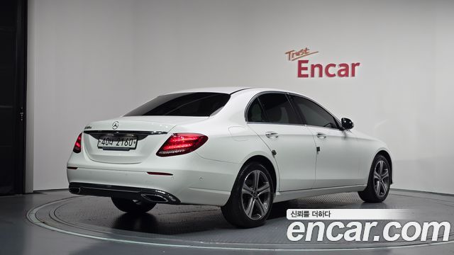 Mercedes-Benz E-Class из Кореи Encar