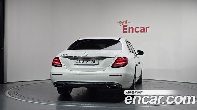 Mercedes-Benz E-Class из Кореи Encar