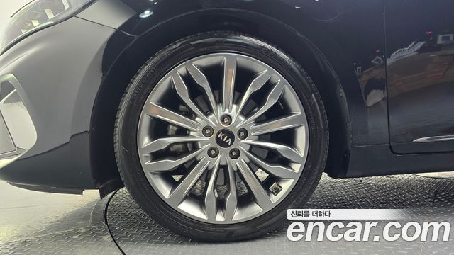 Kia K7 из Кореи Encar