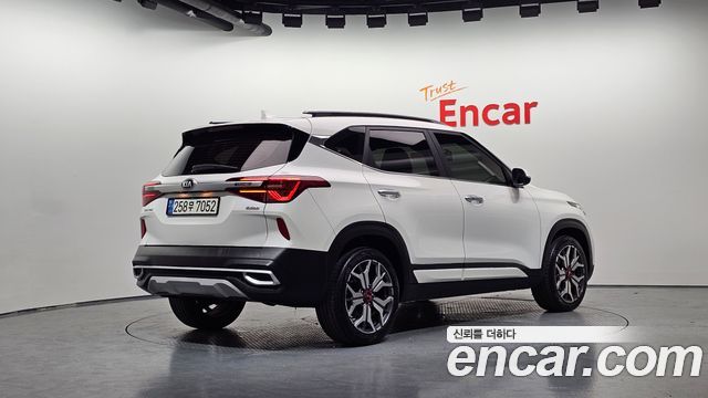Kia Seltos из Кореи Encar