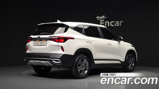 Kia Seltos из Кореи Encar