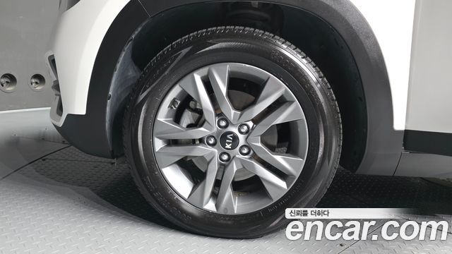 Kia Seltos из Кореи Encar