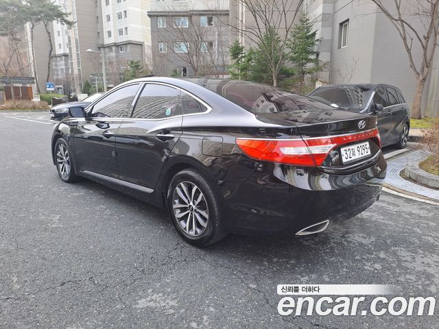 Hyundai Grandeur HG240 Luxury — пробег 111 804 км — фото 4 из 5