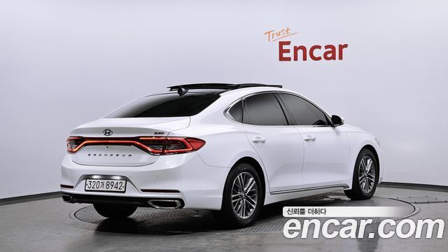 Hyundai Grandeur 2.2 Diesel Premium — пробег 141 886 км — фото 2 из 5