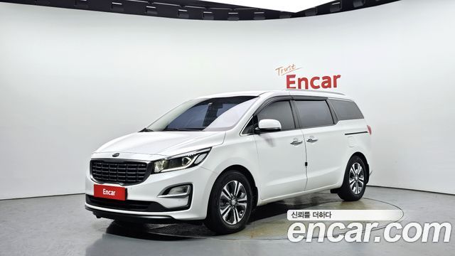 Kia Carnival 11-Seater Prestige — пробег 118 320 км — фото 1 из 5