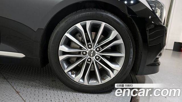 Hyundai Genesis из Кореи Encar