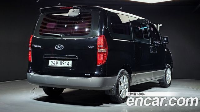 Hyundai Starex 4WD 11-Seater Wagon HVX VIP Package — пробег 58 524 км — фото 2 из 5