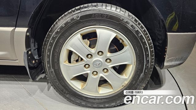 Hyundai Starex 4WD 11-Seater Wagon HVX VIP Package — пробег 58 524 км — фото 5 из 5