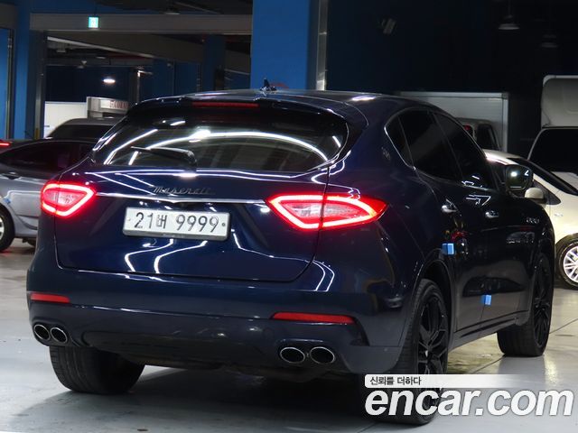 Maserati Levante из Кореи Encar