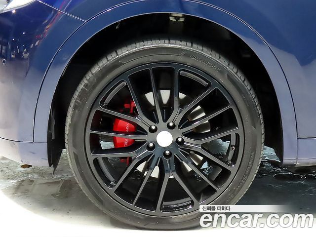 Maserati Levante из Кореи Encar