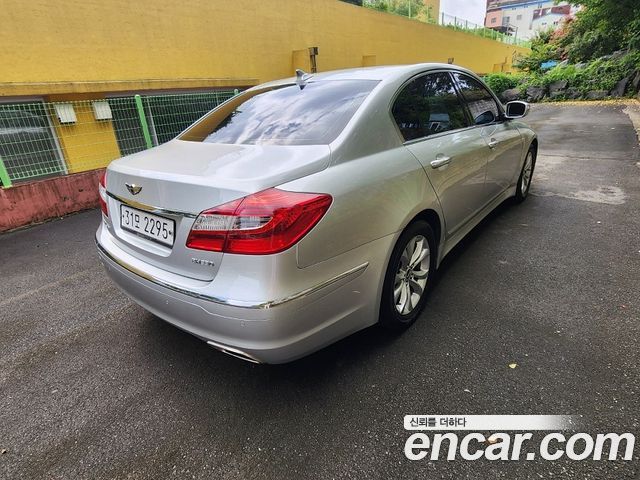 Hyundai Genesis из Кореи Encar