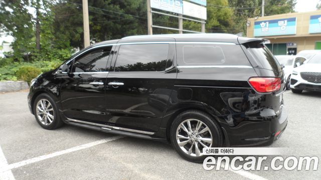 Kia Carnival 9-Seater Noblesse — пробег 132 764 км — фото 1 из 5