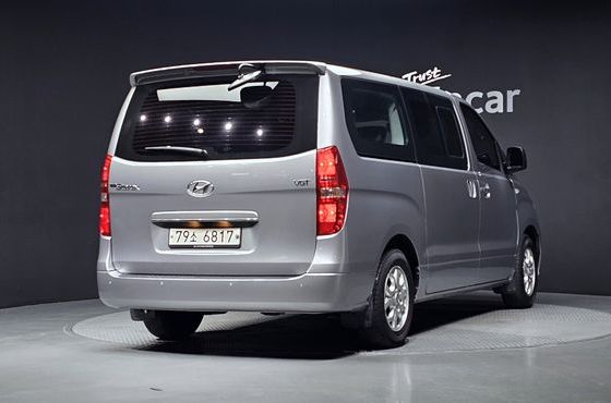 Hyundai Starex 12-Seater Wagon CVX Luxury — пробег 96 469 км — фото 2 из 5