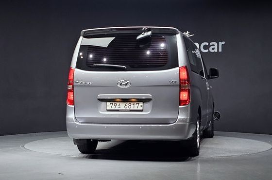 Hyundai Starex 12-Seater Wagon CVX Luxury — пробег 96 469 км — фото 4 из 5