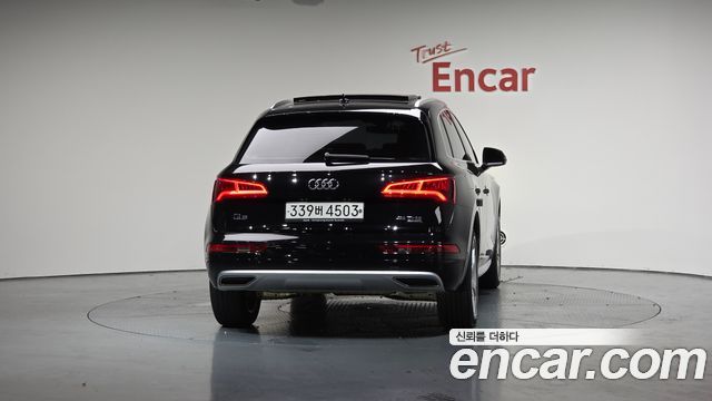 Audi Q5 45 TFSI Quattro Premium — пробег 70 557 км — фото 4 из 5