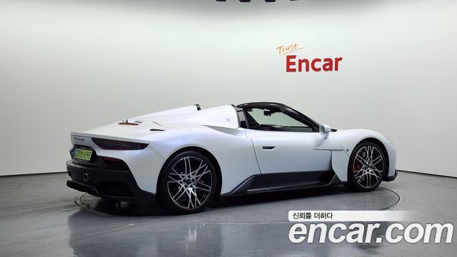 Maserati MC20 из Кореи Encar