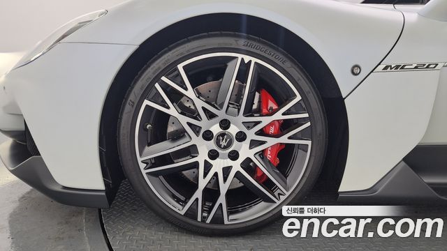 Maserati MC20 из Кореи Encar