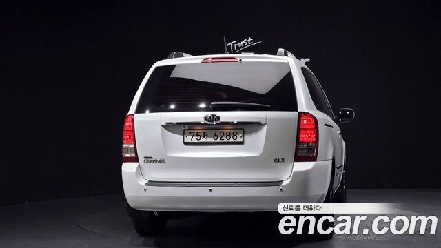 Kia Carnival из Кореи Encar