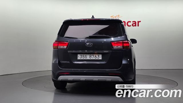 Kia Carnival из Кореи Encar