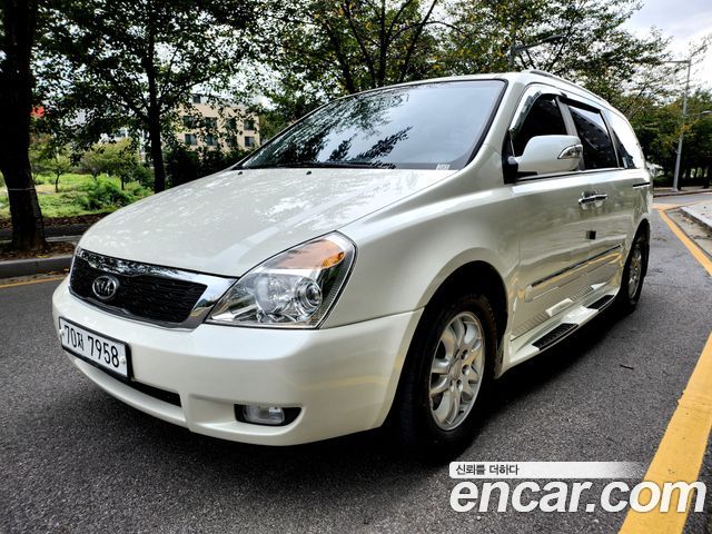 Kia Carnival Grand Carnival GLX R Special — пробег 121 030 км — фото 1 из 5