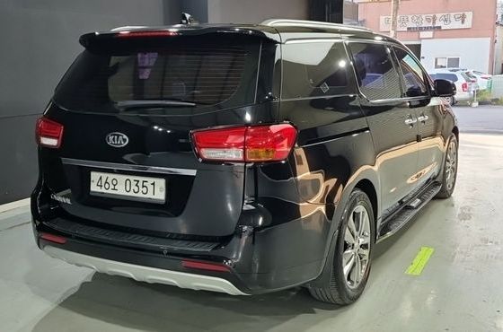 Kia Carnival 9-seater Prestige — пробег 141 112 км — фото 2 из 5