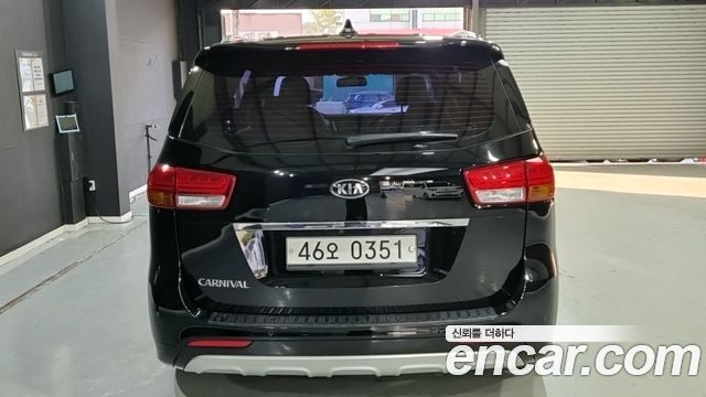 Kia Carnival из Кореи Encar