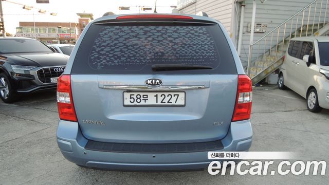 Kia Carnival New Carnival GLX High-Deluxe — пробег 133 413 км — фото 5 из 5