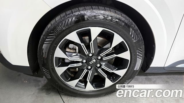 Kia Carnival 9-Seater Signature — пробег 76 572 км — фото 5 из 5