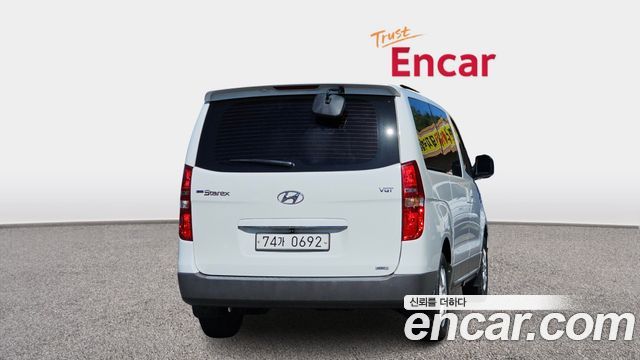 Hyundai Starex 4WD 11-Seater Wagon HVX VIP Package — пробег 59 879 км — фото 4 из 5
