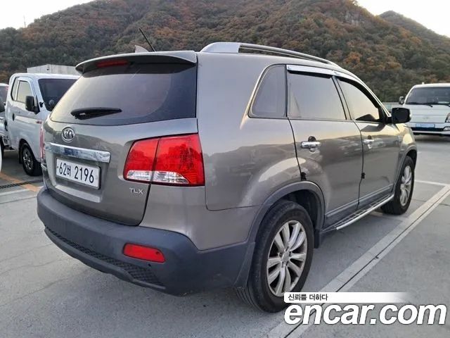 Kia Sorento Diesel 2.0 2WD TLX High-Deluxe — пробег 184 071 км — фото 4 из 5