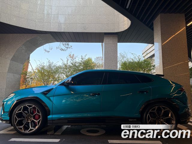 Lamborghini Urus 4.0 V8 Performante — пробег 18 000 км — фото 2 из 5
