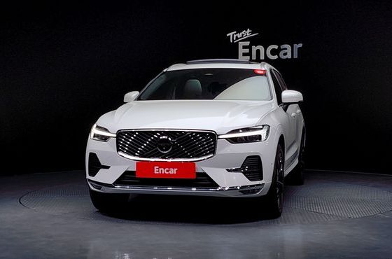 Volvo XC60 B5 Ultra Bright — пробег 873 км — фото 3 из 5