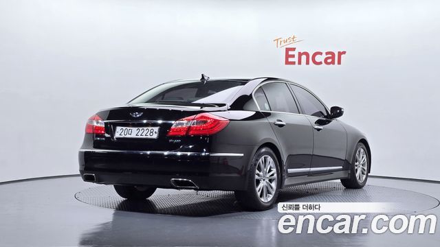Hyundai Genesis из Кореи Encar
