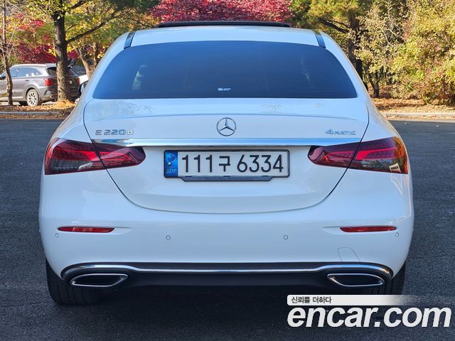 Mercedes-Benz E-Class E220d 4MATIC Exclusive — пробег 62 681 км — фото 4 из 5