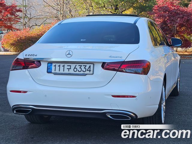 Mercedes-Benz E-Class E220d 4MATIC Exclusive — пробег 62 681 км — фото 5 из 5