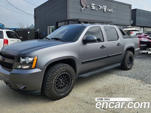 Chevrolet Avalanche 5.3 — пробег 165 000 км — фото 1 из 5
