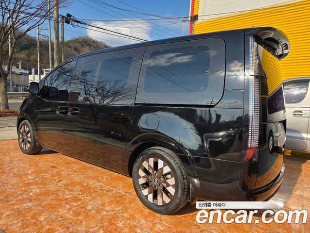 Hyundai Staria 4WD Lounge 9-Seater Inspiration — пробег 86 325 км — фото 5 из 5