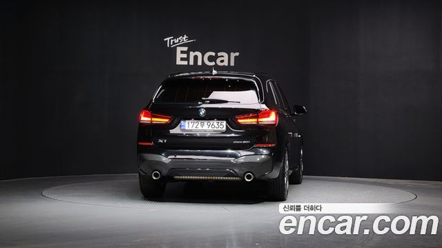 BMW X1 xDrive 20i M Sport — пробег 13 671 км — фото 4 из 5